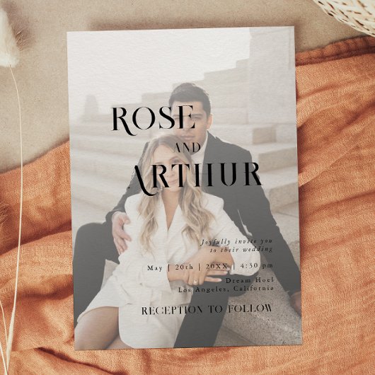 ミニマルでおしゃれな黒と白 招待状