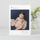 ミニマルでエレガントなタイポグラフィーのベビー写真 洗礼 招待状 (スタンド正面)
