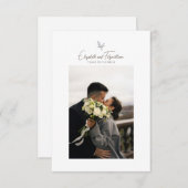 ミニマルなカップル手に花の写真 サンキューカード (正面/裏面)