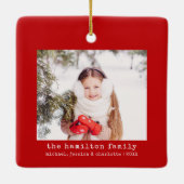 ミニマルなクリスマスツリー家族の写真と名前 セラミックオーナメント (裏面)