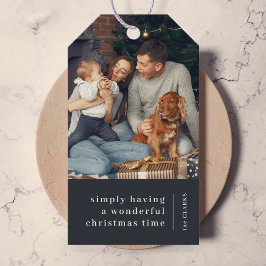 ミニマルなクリスマス |木炭グレーの家族写真 ギフトタグ