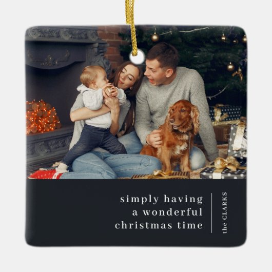 ミニマルなクリスマス |木炭グレーの家族写真 セラミックオーナメント (正面)