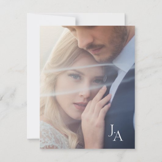 ミニマルなクリムゾンレッドのスクリプ結婚ト写真 サンキューカード (裏面)