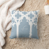 ミニマルなゴシック窓の書道ソフトブルー クッション (ブランケット)