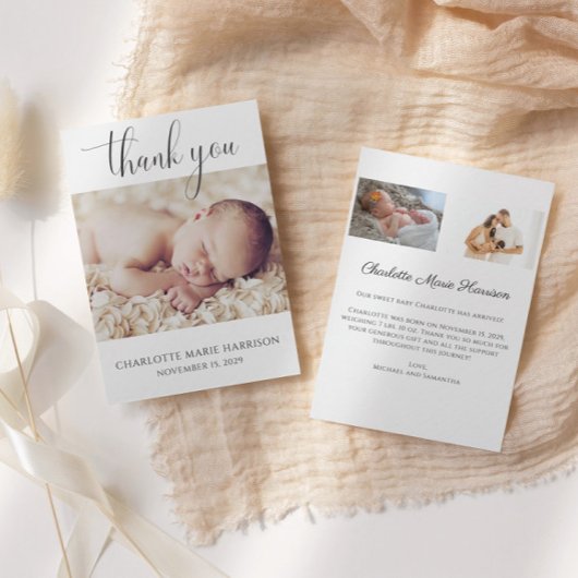 ミニマルなスクリプトフォト新生児発表カード 招待状