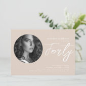 ミニマルなスクリプトフォト40th誕生日シャンパン 招待状 (スタンド正面)