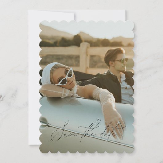 ミニマルなスクリプト フルフォト セーブ・ザ・デート 招待状 (正面)
