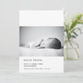 ミニマルなタイプライターこんにちは新生児写真 案内状 (スタンド正面)