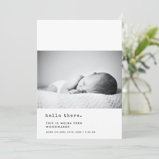 ミニマルなタイプライターこんにちは新生児写真 案内状 (スタンド正面)