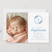 ミニマルなダスティブルーフローラクロスバプテスマ写真 招待状 (正面)