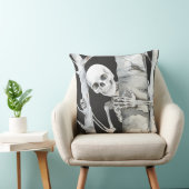 ミニマルなハロウィーンの水彩笑顔のスケルトン クッション (椅子)