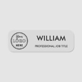 ミニマルなビジネスロゴソフトグレー従業員スタッフ 名札 (正面)