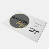 ミニマルなビジネス会社のロゴ歓迎あいさつ ドアマット (アングル)