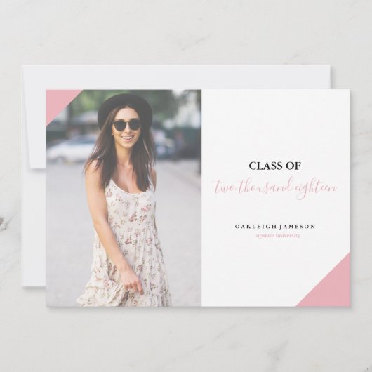 ミニマルなピンクの書道の卒業生の写真の発表 案内状 (正面)