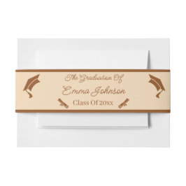 ミニマルなブラウンとベージュパーソナライズされた卒業 招待状ベリーバンド
