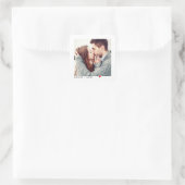 ミニマルなブラックタイピング、赤いハート結婚の写真 スクエアシール (バッグ)