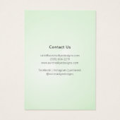 ミニマルなベージュの葉のハートパターンカード (裏面)