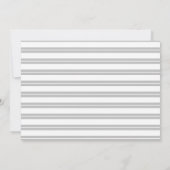 ミニマルなホワイトフォトコラージュベビー発表 案内状 (裏面)