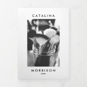 ミニマルなメイクアップアーティストブラシサロンパンフレット 三つ折りカード (カバー)