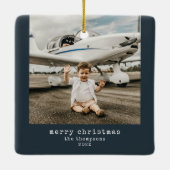 ミニマルなメリークリスマスフォト セラミックオーナメント (裏面)
