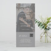ミニマルなモダン写真ウェディングの詳細がすべて1つに 招待状 (スタンド正面)