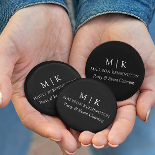 ミニマルなモノグラムまたはロゴの追加ビジネスブラック 缶バッジ