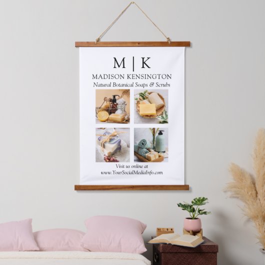 ミニマルなモノグラムまたはロゴの追加ビジネス4枚の写真 吊り下げ型タペストリー (寝室)