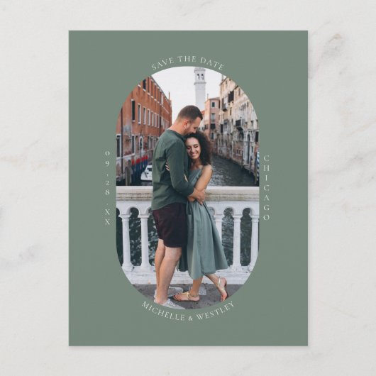 ミニマルなモノグラムセージ緑の写真日付を保存 ポストカード (正面)