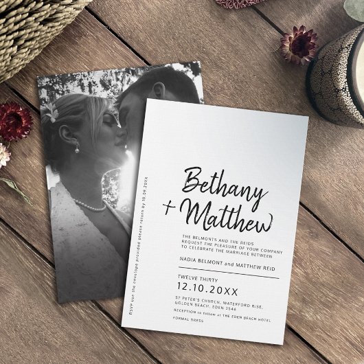 ミニマルなモノラル書結婚の文字 招待状