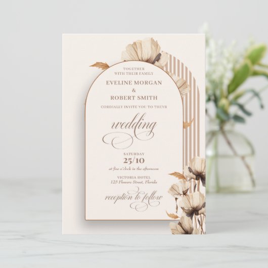ミニマルな中性アイボリー薄茶色の野生の花 招待状 (スタンド正面)