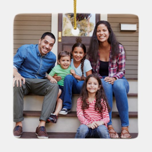 ミニマルな年1回の家族写真 セラミックオーナメント (裏面)