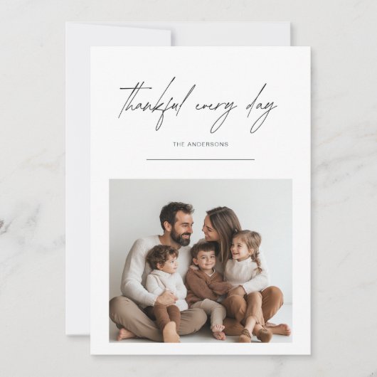 ミニマルな感謝の毎日Thanksgiving写真 (正面)