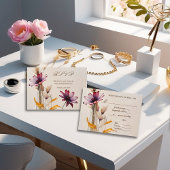 ミニマルな水彩紫色の花結婚の 出欠カード