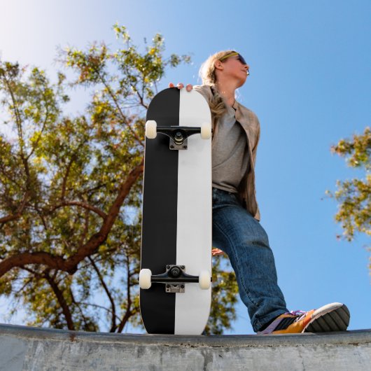 ミニマルな白黒スケートボードデッキ スケートボード (室外1)