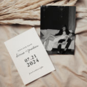 ミニマルな白黒結婚の写真 セーブザデート