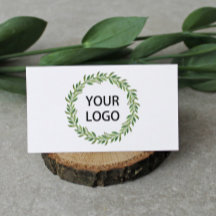 ミニマルな緑のリースロゴウィンターテーマ