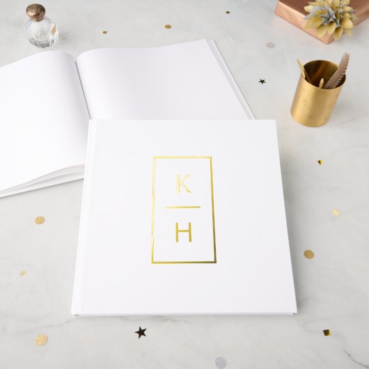 ミニマルな縦モノグラム名と結婚日 ゲストブック (正面見開き)