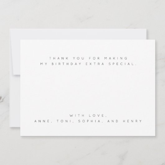 ミニマルな誕生日感謝フォトカード サンキューカード (裏面)