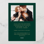 ミニマルな4枚の写真 エメラルドグリーン ゴールドの結婚式日程事前通知 箔招待状 (裏面)