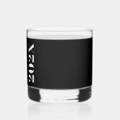 ミニマルはっきりしたレタリングタイポグラフィブラック卒業 ウイスキーグラス (左)