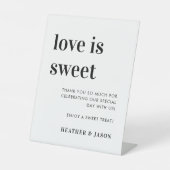 ミニマルはっきりした主義の愛は甘いデザートの看板 台座サイン (正面)