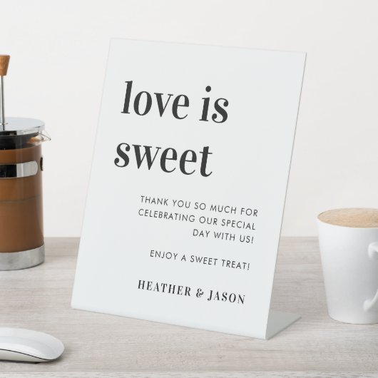 ミニマルはっきりした主義の愛は甘いデザートの看板 台座サイン (インサイチュ)