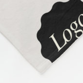 ミニマルアイボリーカラーカスタム会社ロゴ フリースブランケット (角)