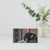 ミニマルエレガントカスタムモノグラムクレストカスタム写真 名刺 (スタンド正面)