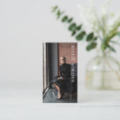 ミニマルエレガントカスタムモノグラムクレストカスタム写真 名刺 (スタンド正面)