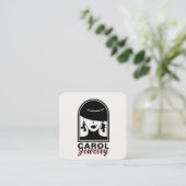 ミニマルエレガントジュエリーデザイナーブラックロゴ スクエア名刺 (スタンド正面)