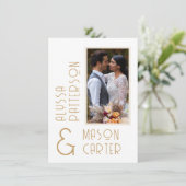 ミニマルエレガントスモダン金ゴールド結婚写真 招待状 (スタンド正面)