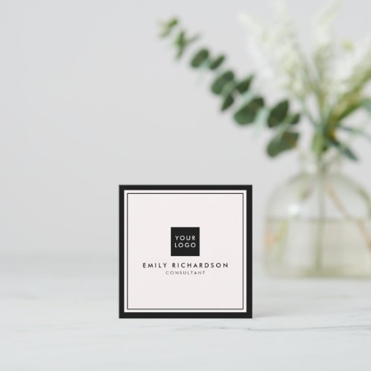 ミニマルエレガントリストの淡いピンクの黒あなたのロゴを追加 スクエア名刺 (スタンド正面)
