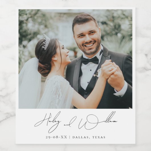 ミニマルエレガントリストスクリプトタイポグラフィ結婚の ワインラベル (シングルラベル)