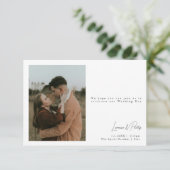 ミニマルエレガントリスト写真手書きスクリプト 招待状 (スタンド正面)